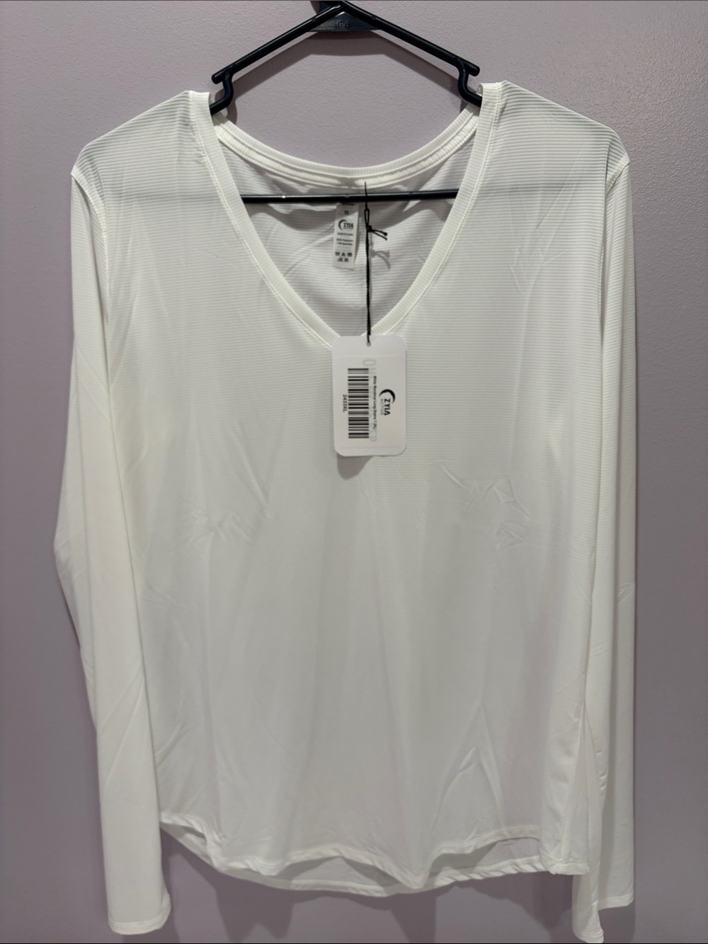 ZYIA White V-Neck Long Sleeve Tee